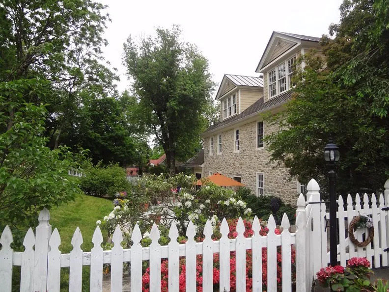 Fieldstone Farm's Outdoor Patio